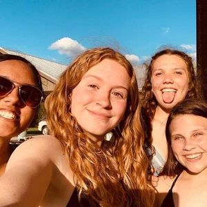 Meet your Posher, Abby